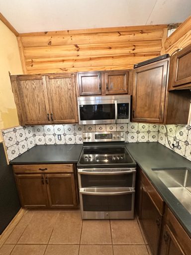 Granite kitchen Counter and upgraded sink in Robert Lee TX. Granite kitchen Counter and upgraded sink in Robert Lee TX.
